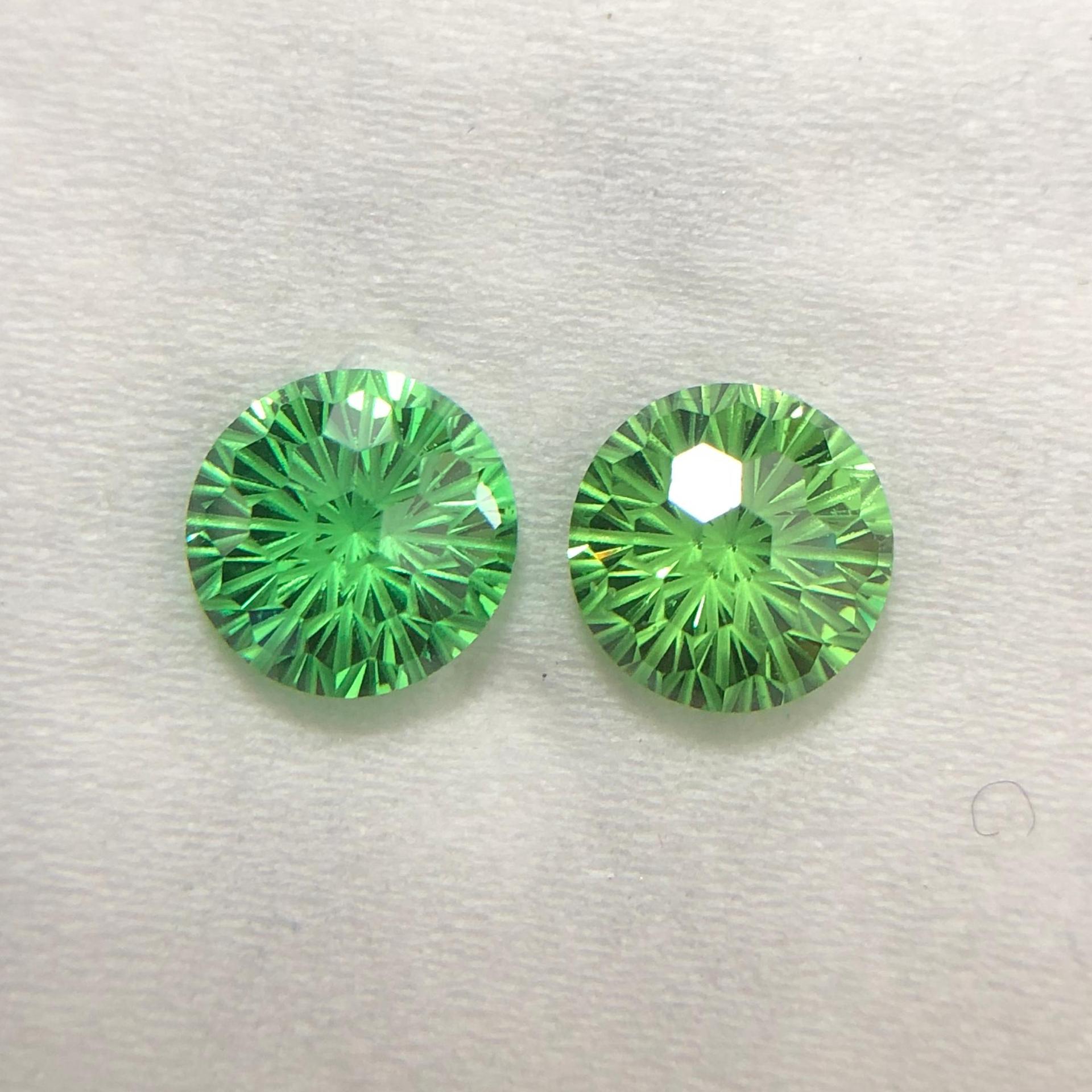 중간 녹색 지르코늄