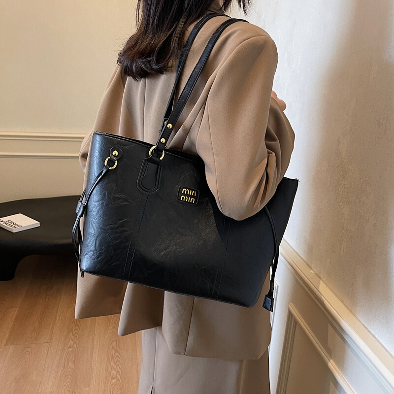 新しい大容量通勤トートバッグ女性のレトロファッション多用途ショルダーバッグハイエンドニッチトレンディなハンドバッグ|undefined