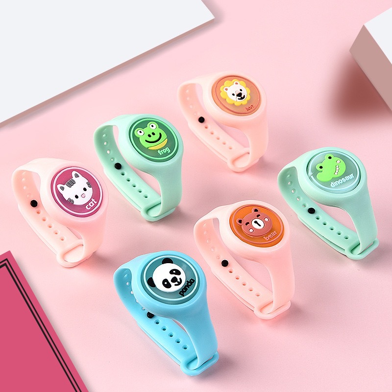 Light-up bracelet, flashing children's watch, cartoon student electronic silicone wristband, popular product for night market stalls