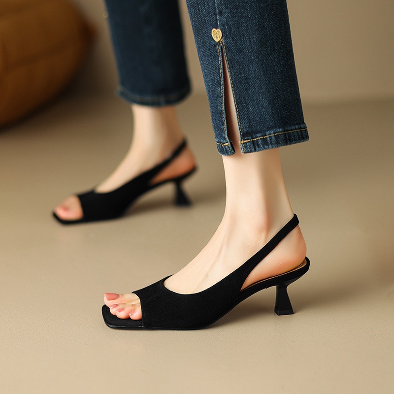 Sandal cao gót nữ mũi vuông hở mũi, gót thô 5.5 cm, phong cách Hàn Quốc, miệng nông — Da lộn cừu màu đen