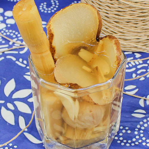 Bamboo and sugarcane grass root snow pear tea Cantonese style herbal tea bamboo and sugarcane grass root and snow pear tea bag Bamboo and sugarcane grass root and snow pear tea bag