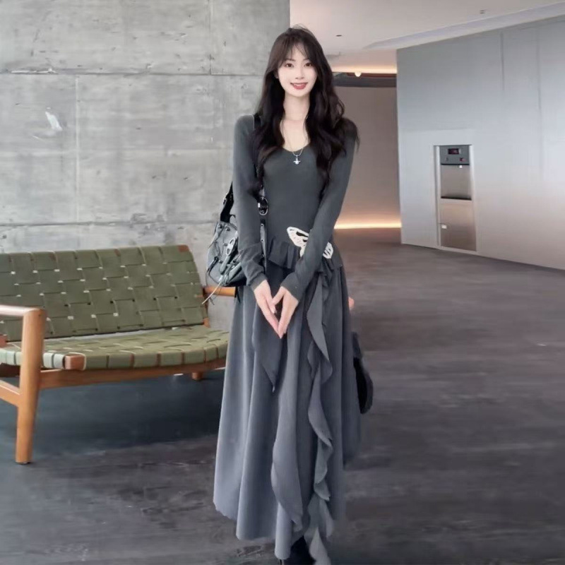 2025新款高级感蝴蝶小黑裙不规则裙边纯色长袖连衣裙收腰女连衣裙