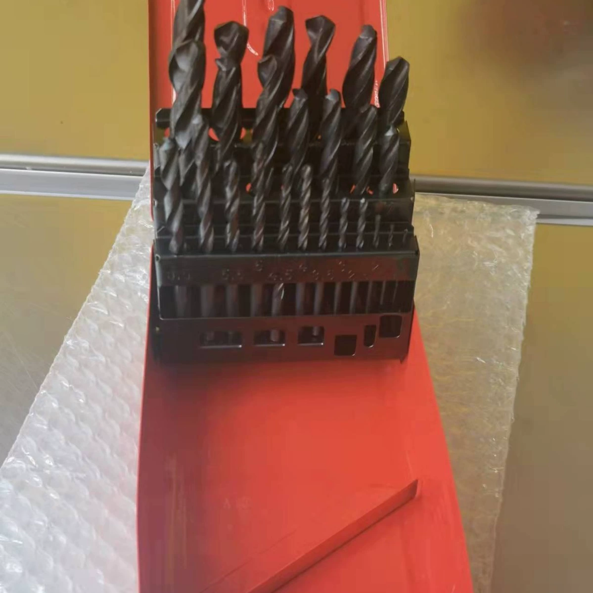 Набор сверл черный, желтый, белый, 19 шт., 25 шт., 4 шт., 50 шт., полный набор сверл