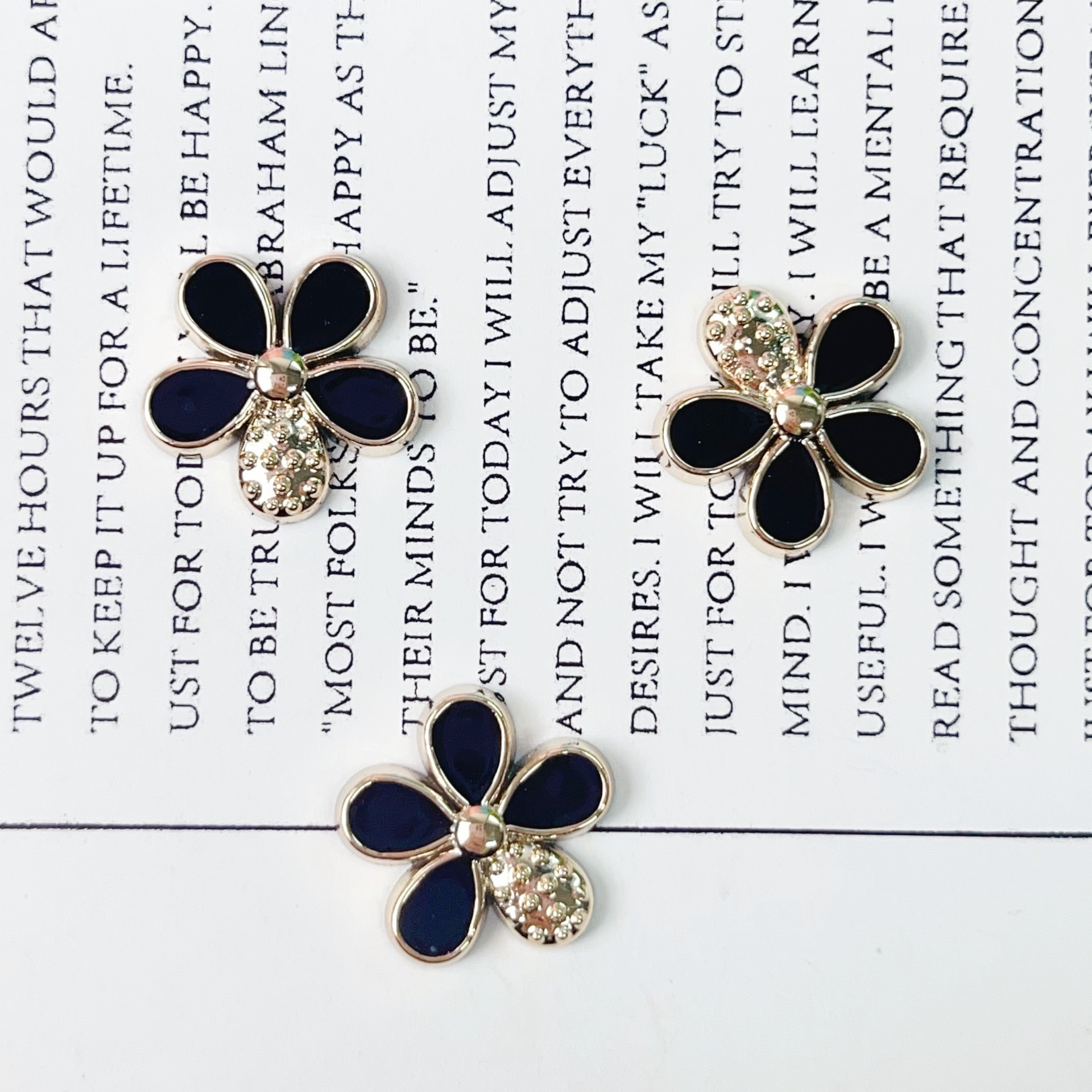 Corea del sur fragancia goteo de aceite camellia amor diy accesorios de joyería caja de teléfono móvil bolsas de zapatos material de parche de hebilla