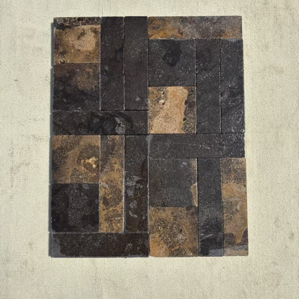 черный песок золото