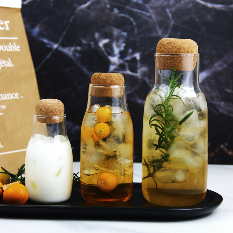 Factory wholesale High Borosilicate Glass sealed jar round Cork tea jar transparent glass storage jar candy jar