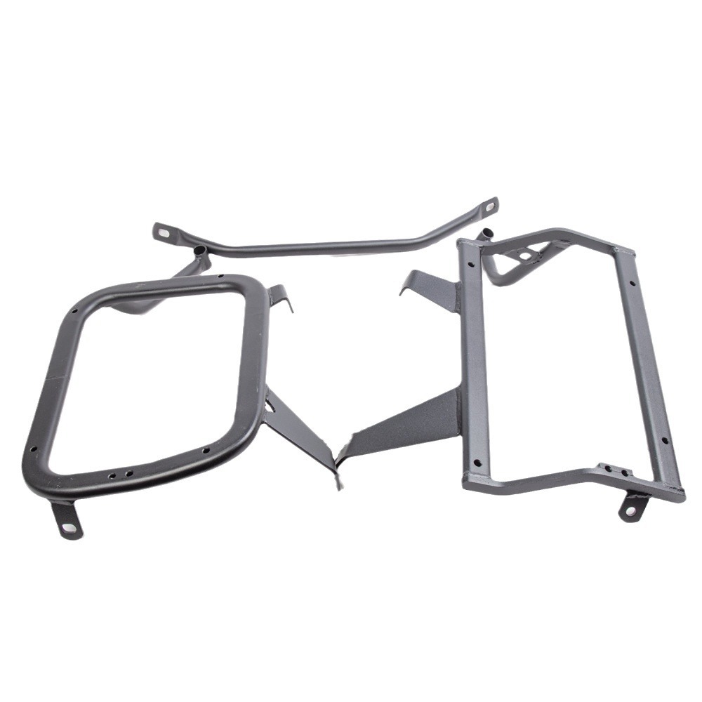 Aplicable a Qianjiang Cruz 650 marco lateral de escape motocicleta caja lateral soporte de acero al carbono caja lateral soporte de tubo de escape derecho