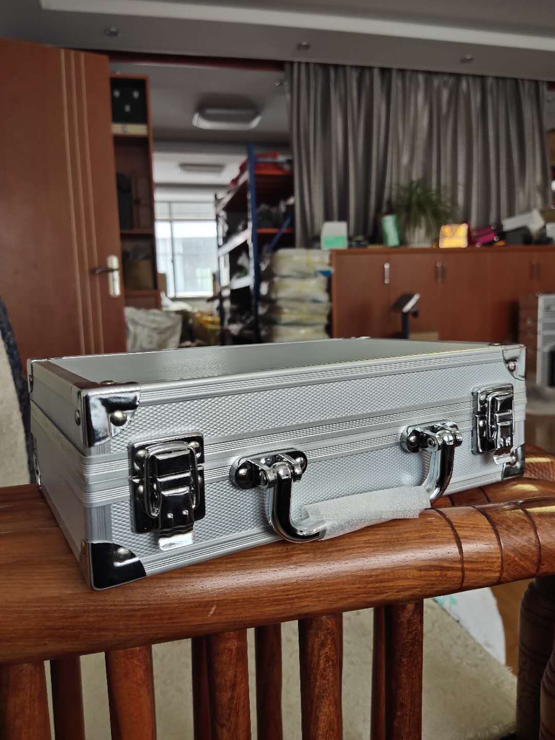 Caja de herramientas multifunción portátil para el hogar, caja de aleación de aluminio para reparación de automóviles grandes y pequeños