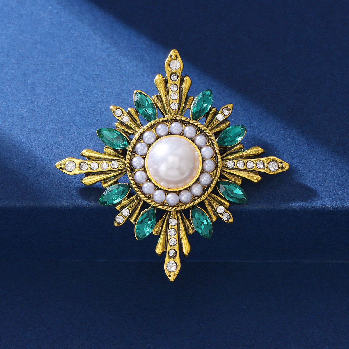 classic retro jewelry