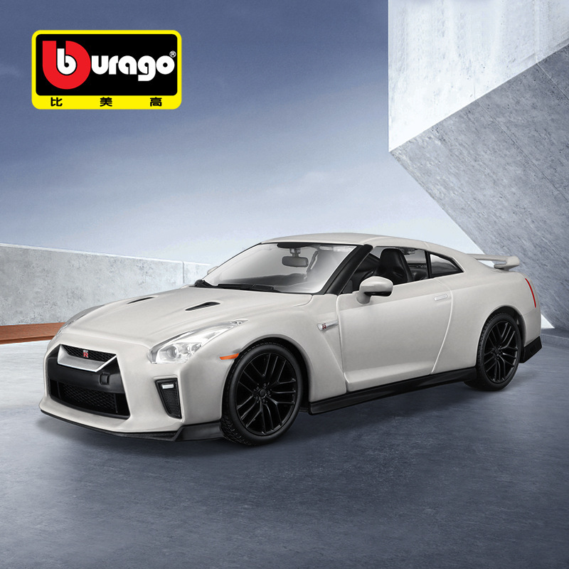 Maisto 1:24 Nissan Gtr Alloy Car Model Ornament Gift for Boys Classic Sports Car