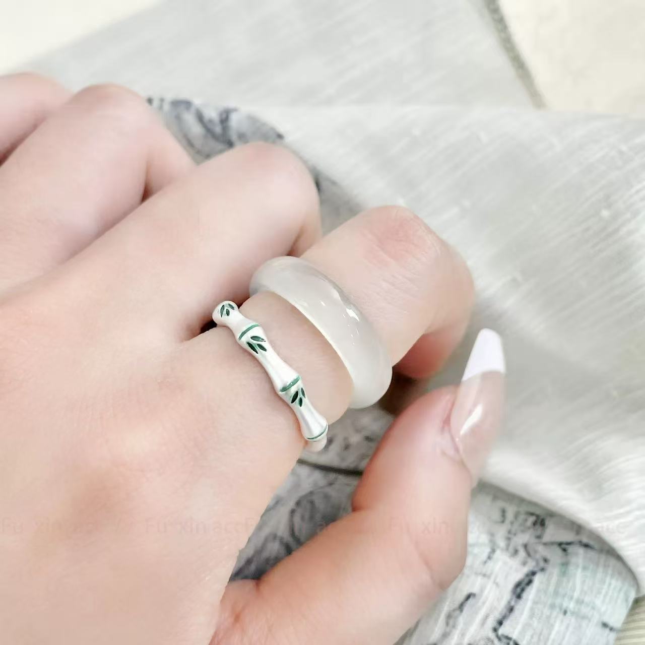 Natural Green Chalcedony Agate Ring For Women Designer Jewelry_voghion.com