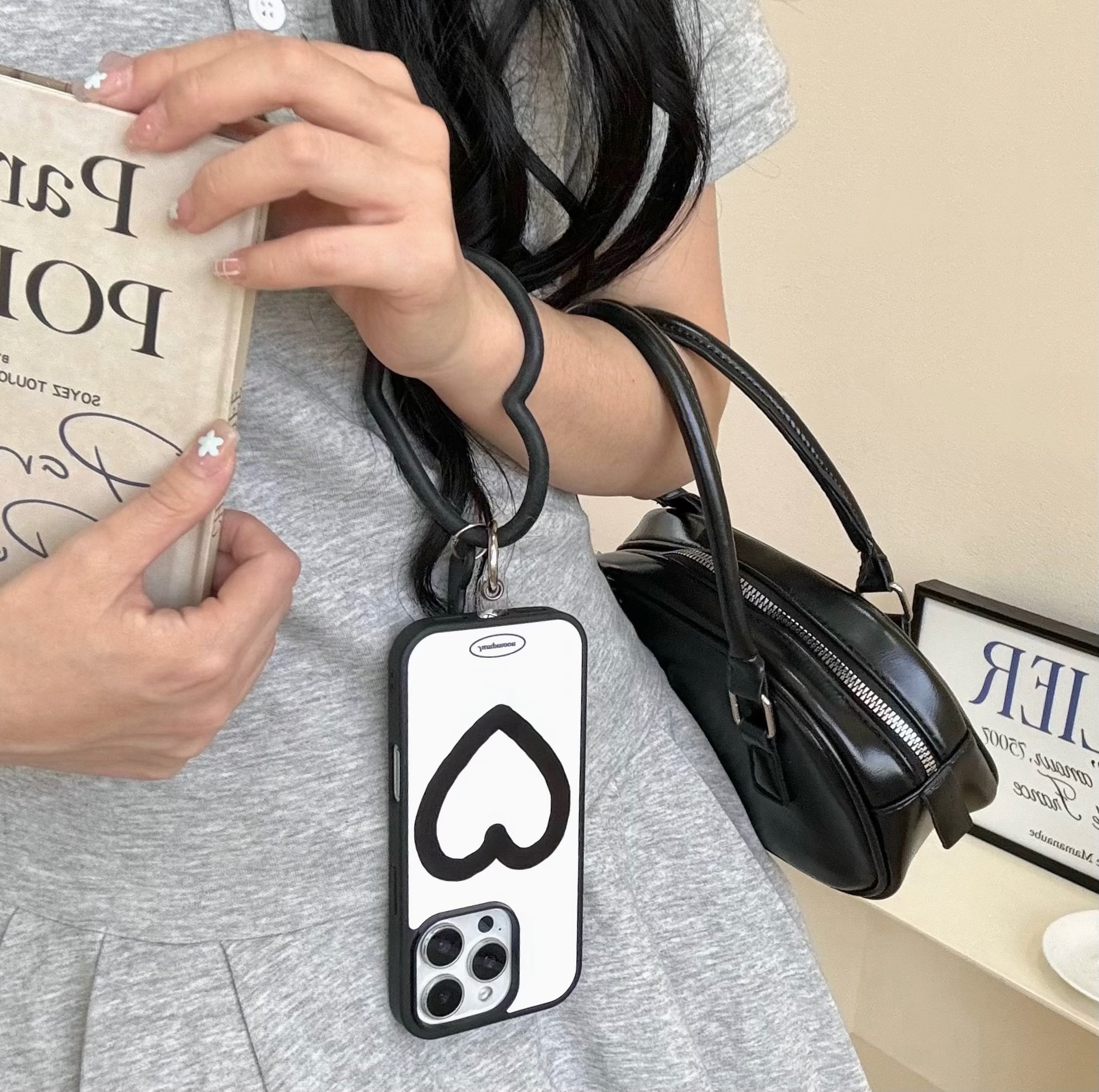 Moda de alta gama Black Love 16ProMax Pulsera iphone15 para Apple 14 funda para teléfono móvil 13 mujer 16 nuevo