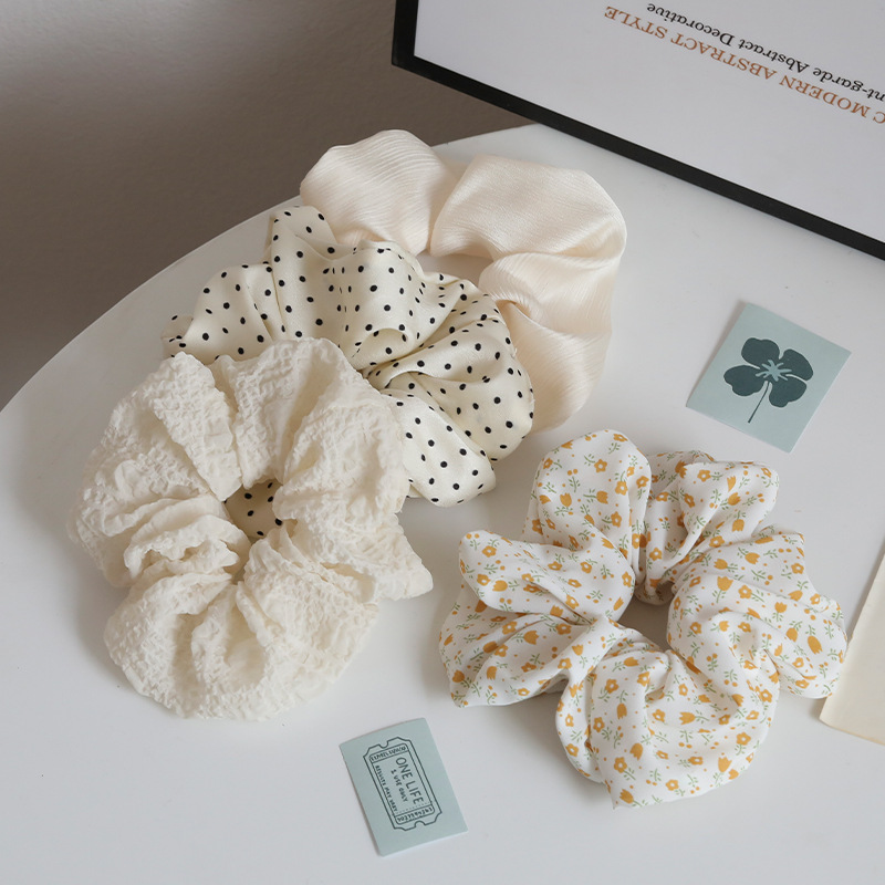 4 종 세트-크림 웨이브 도트