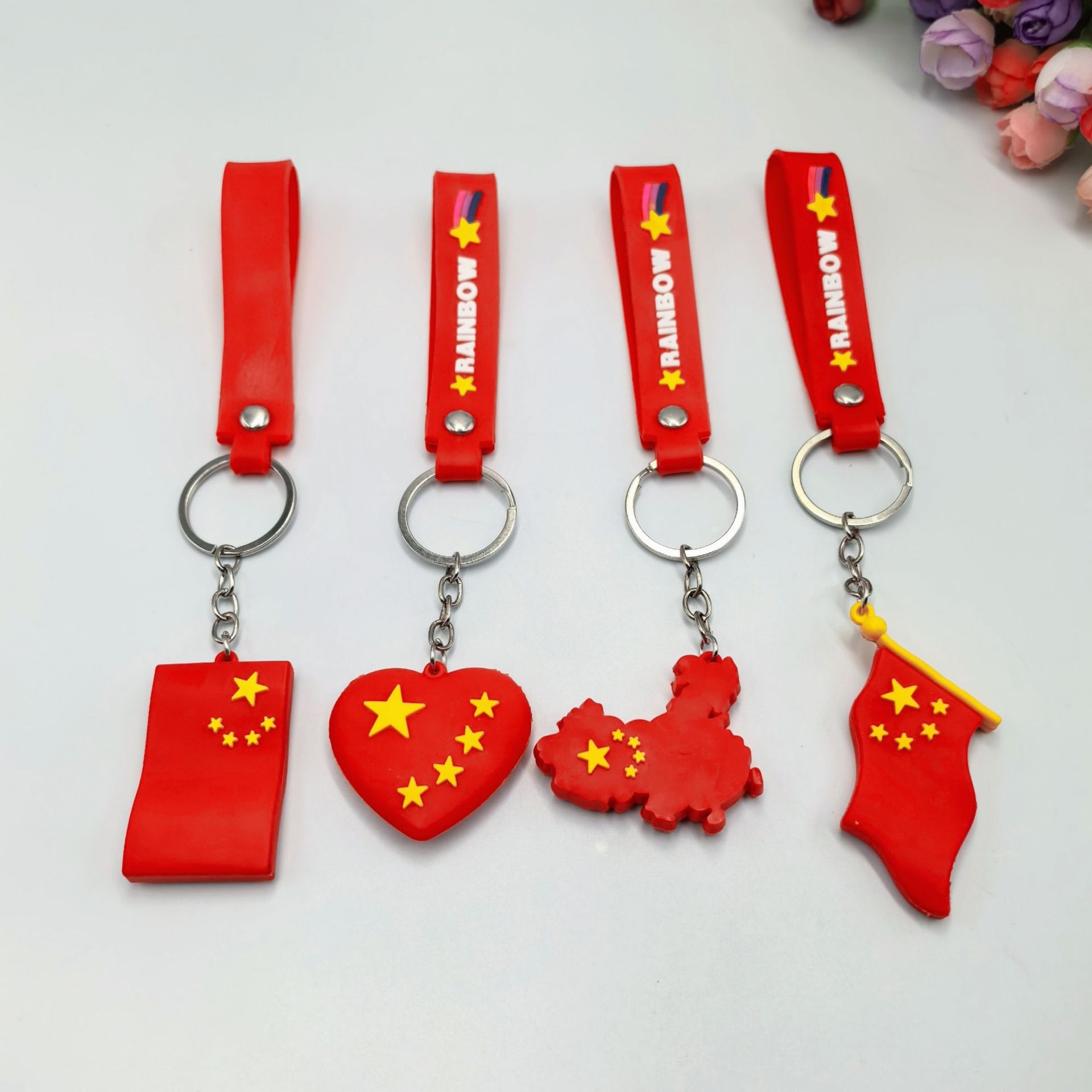 Día Nacional de Año Nuevo Pequeño regalo de amor cinco estrellas bandera roja colgante llavero colgante regalo de recompensa para niños jardín de infantes