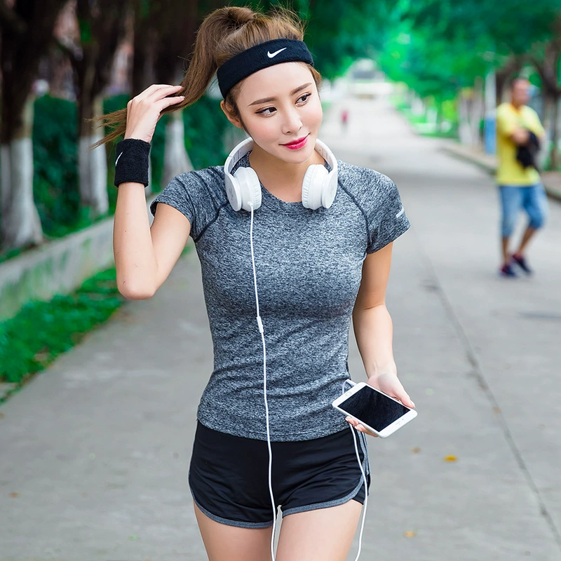 Summer light and thin quick dry fashionable T-shirt for yoga for leisure, with short sleeve, fitted, for running