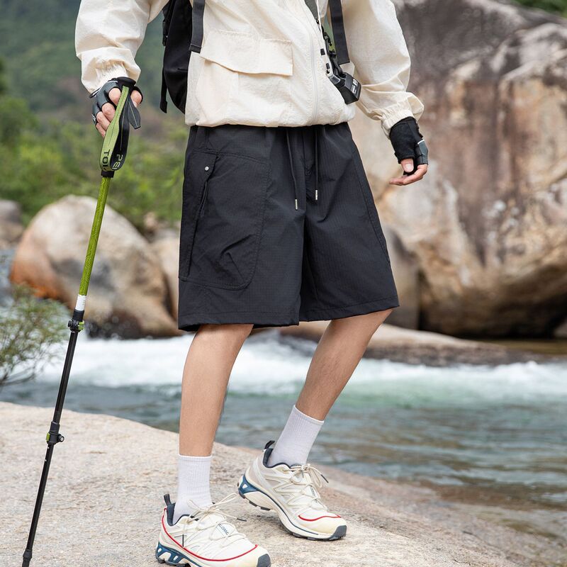 Level 4 Waterproof Mountaineering Work Shorts for Men and Women, Spring and Summer Cycling Windproof and Wear-Resistant Five-Point Pants, Fitness Lightweight Sports Pants