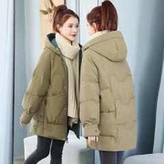 ダウン綿入れの女性のパンの服の中の長さの2024の新型の冬の韓国版はゆったりしていて厚い綿入れの服のカジュアルな女性の綿入れの上着を厚くします。