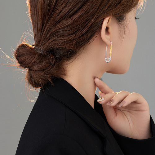 S925 Sterling Silver Tang Grass Pattern Gold and Silver Contrast Color Pin Earrings for Women Personalized Design Versatile Earrings Earrings Studs Ear Accessories