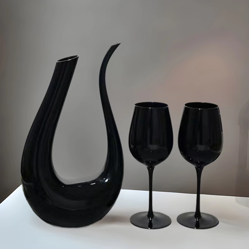 Creativo negro en forma de U decantador de cristal ciego vino copa de vino conjunto traje al por mayor