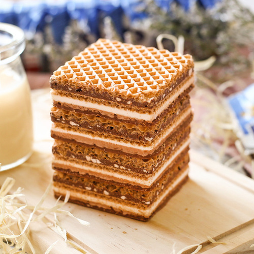 Imported Knoppers German Wafer Milk Hazelnut Chocolate Sandwich Cookies 250g x 10 Pack Children Adult
