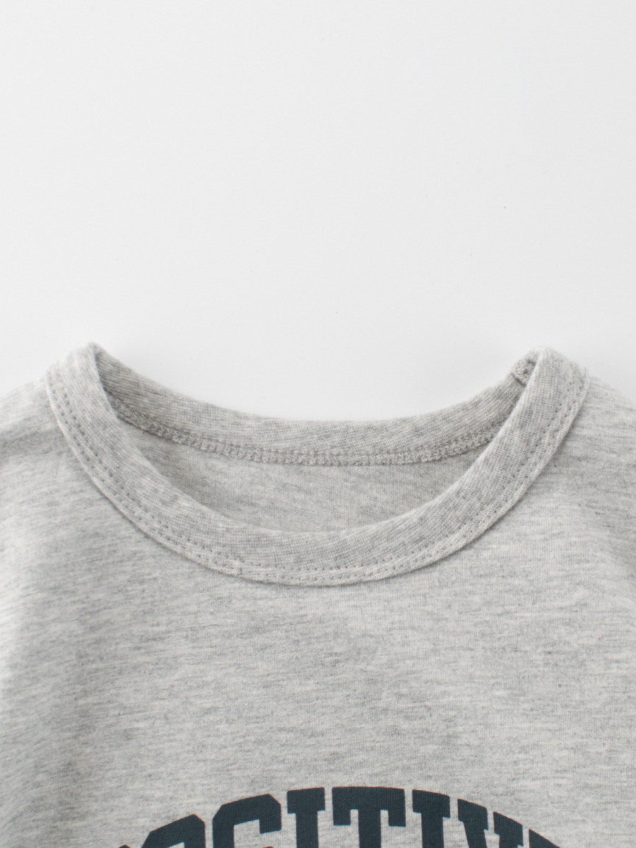 2025 ropa para niños de verano nuevo traje de oso de dibujos animados para niños ropa para bebés pantalones de dos piezas fuente de Douyin