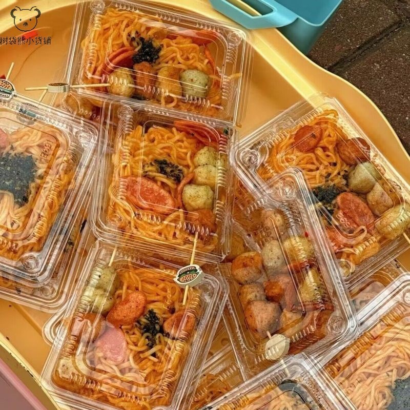 七面鳥の麺を包装して箱を詰めます。|undefined