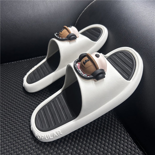 ���ǵS��ֱ��EVA�r��һ��Ů���̈����u��H���ʺ����ʿ���eЬ
