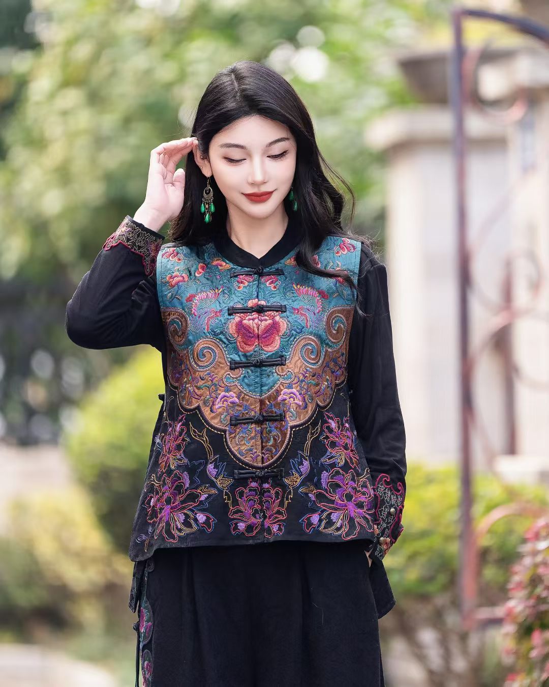 Ingeniería pesada bordada cara clip caballo mujer 2025 estilo de otoño collar hebilla de hombro jacquard estilo nacional nuevo chaleco image 6