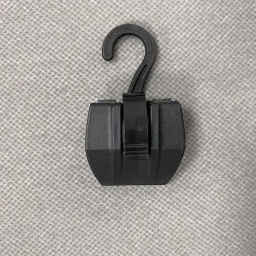 Outdoor cycling glove clip, plastic hat hook, windproof fixed clip, environmentally friendly double-layer sponge clip, inspection needle