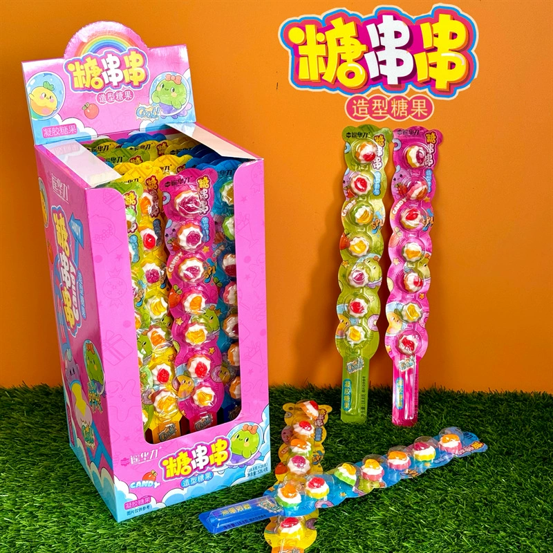 Производитель поставляет сахарные шпажки, интернет-знаменитости, детские фруктовые конфеты, жевательные конфеты QQ, школьные игрушки, конфеты оптом.