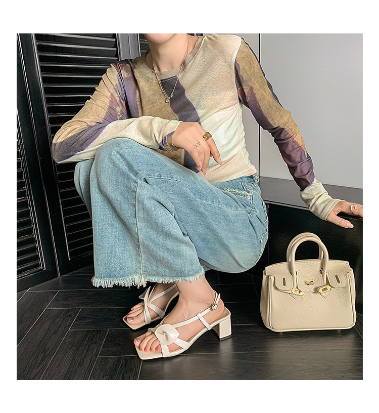 Sandal nữ da bò hoa Calla gót vuông 6 cm quai mảnh khóa đầu vuông da thật ghép màu hở ngón — Màu đen, Màu vàng, Màu trắng be chi tiết 22