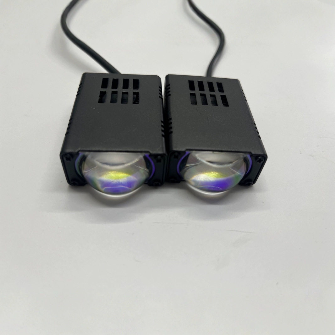 LEDレーザー砲自動車中網隠れ家式スポットライトトラックのオフロード車の強い光の黄色と白の2色のヘッドライトのルーフライト