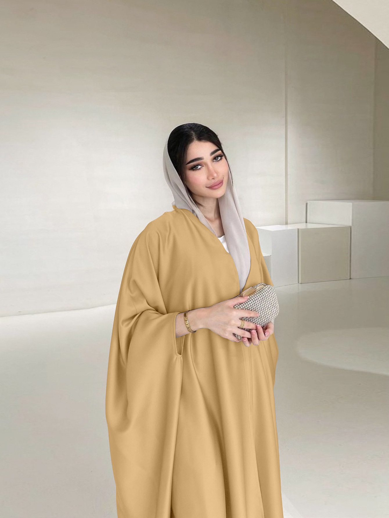 2026 Spring/Summer New Middle Eastern Style Robe Coat, Fashionable Elegant, Soft And Lightly Draped Batwing Sleeve_ecoleips.com