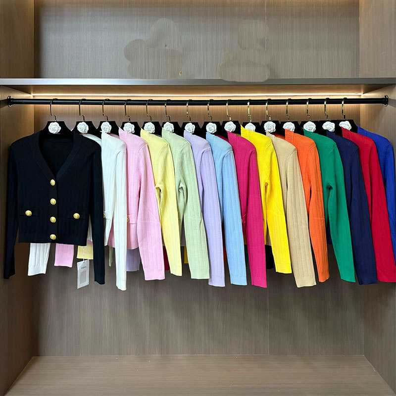 Balmain Classy Famous Slow-Famous V Neck Wool Metal Buckle Cardigan Slimming Look Knitted Jacket Women's Short Top