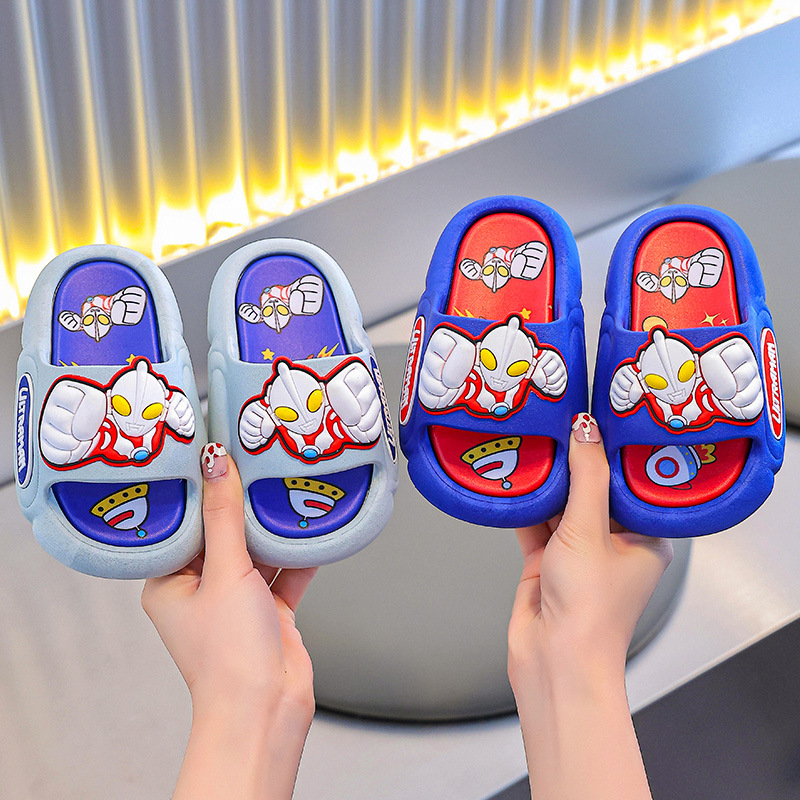 Zapatillas de verano para niños Ultraman anti-deslizante para hombres, niños y niñas, zapatillas de base suave de dibujos animados para bebés en casa