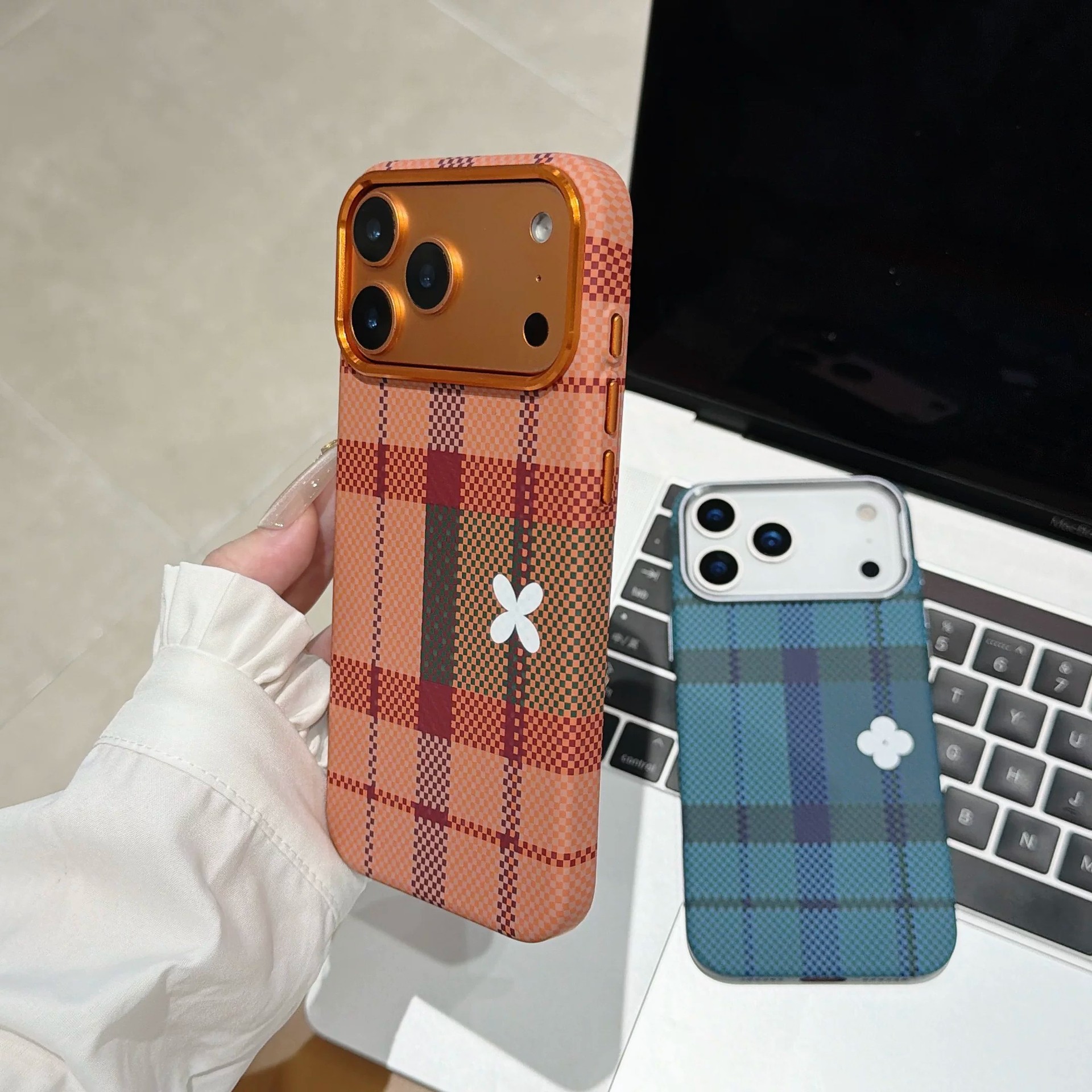 适用iPhone18promax格津生花磁吸手机壳时尚苹果17硬壳防摔保护套
