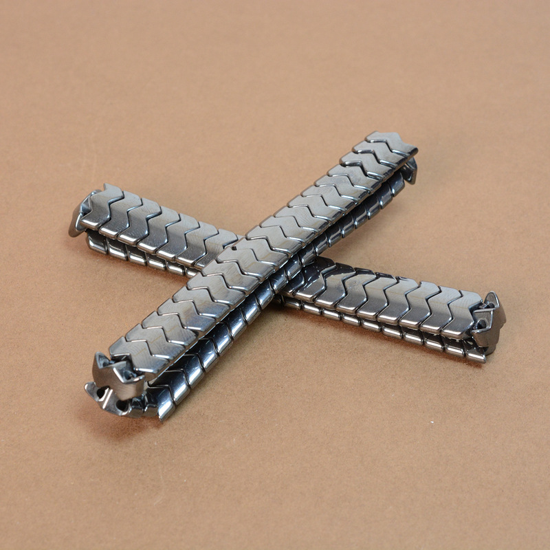 Cross-border New Hematite W-type M-type Bracelet Wholesale Men's and Women's Titanium Magnetic Black Gallstone Bracelet Magnetic Therapy Bracelet