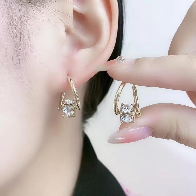 Light Luxury Niche Design High-end Earrings Small and Exquisite Rotatable Zircon Earrings Women's All-match Earrings