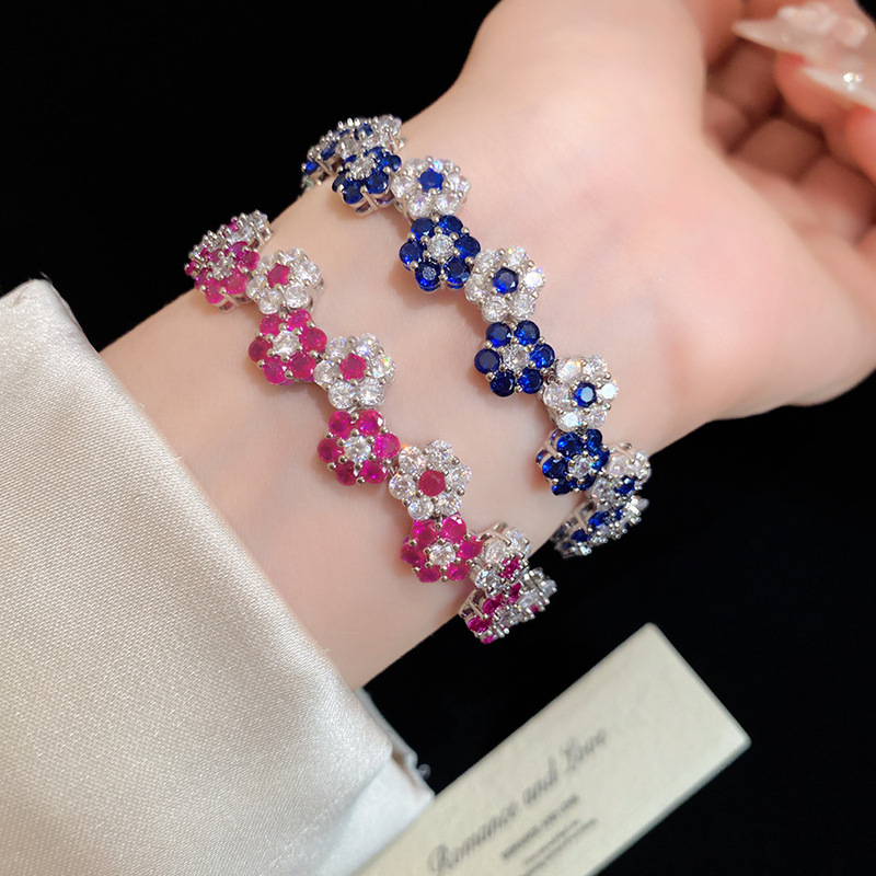 Tiktok Cross-Border European and American Style Flower Bracelet for Women, New Fashion Versatile Plum Blossom Tourmaline Jewelry Wholesale Tiktok Cross-Border European and American Style Flower Bracelet for Women, New Fashion Versatile Plum Blossom Tourmaline Jewelry Wholesale