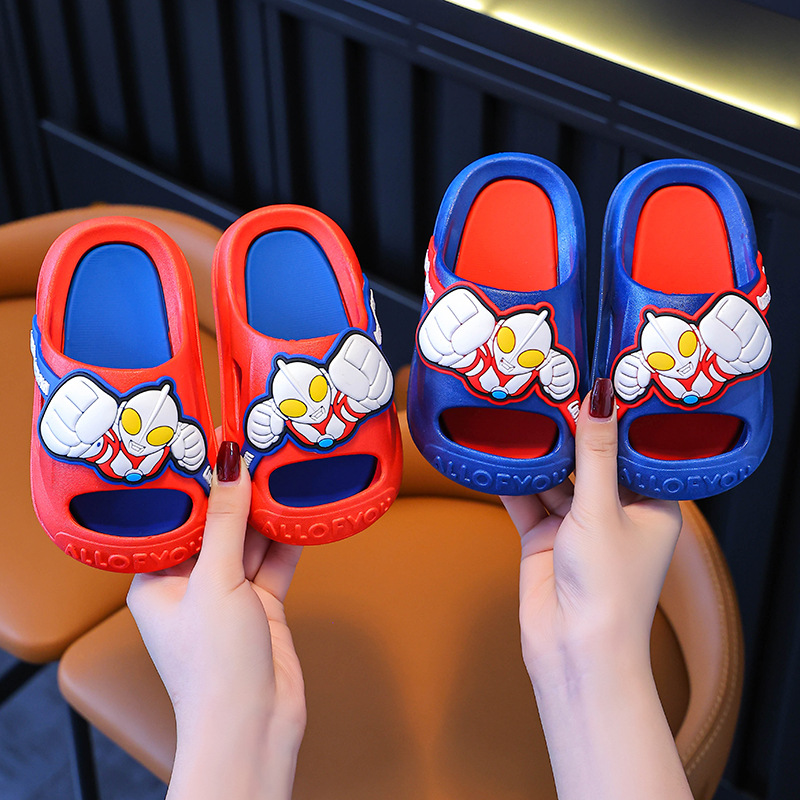 Zapatillas de baño para niños Ultraman de verano para niños antideslizantes de interior para niños Anticolisión de fondo suave con punta cerrada para niños