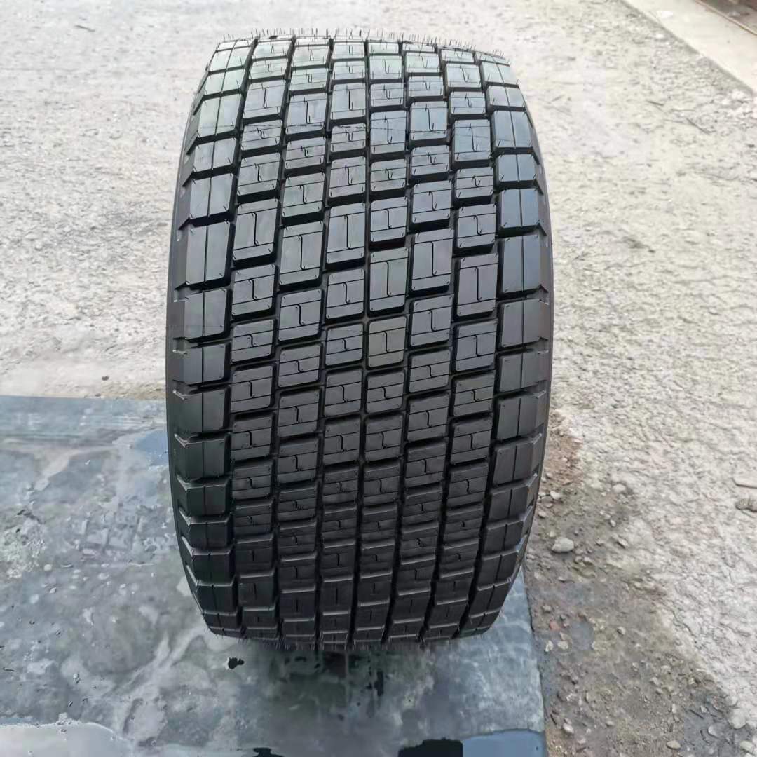 现货批发445/45R19.5卡车轮胎 修井机轮胎445/65R22.5顺花轮胎