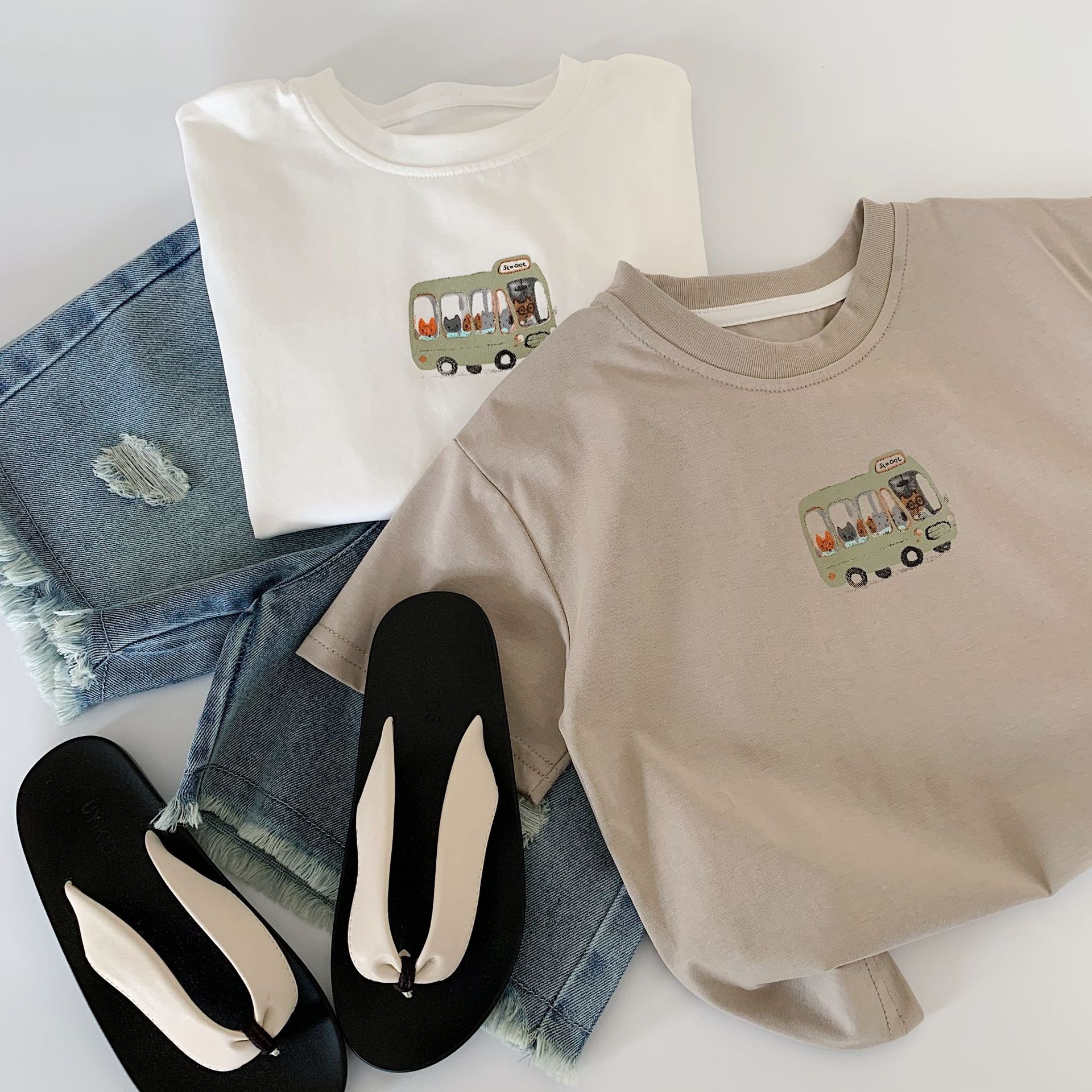 Camiseta de manga corta de verano para niños Maibao 2025 verano nuevo suéter de estilo occidental para niños coreanos