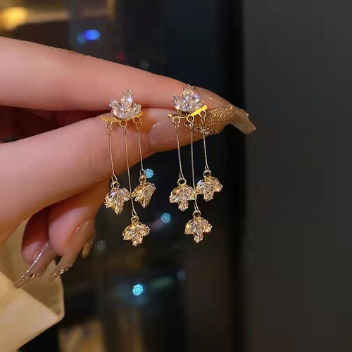 A two-piece light luxury niche diamond-encrusted maple leaf tassel earrings Korean earrings fashion new S925 earrings