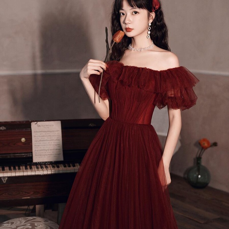 Wine Red Bridal Gown for Toast, 2026 New Summer Wedding Style, Simple and Elegant, Long One-Shoulder Design, Slimming for Pregnant Women
