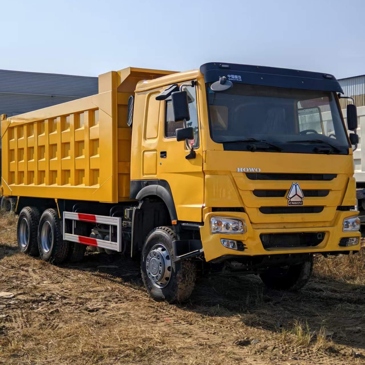 厂家直供出口翻新中国重汽豪沃12轮后翻货车卡车自卸车矿用371马