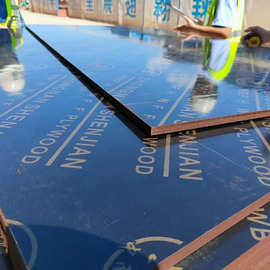 plywood工程板建筑模板厂家批发询黑色覆膜建房层板来中南神箭