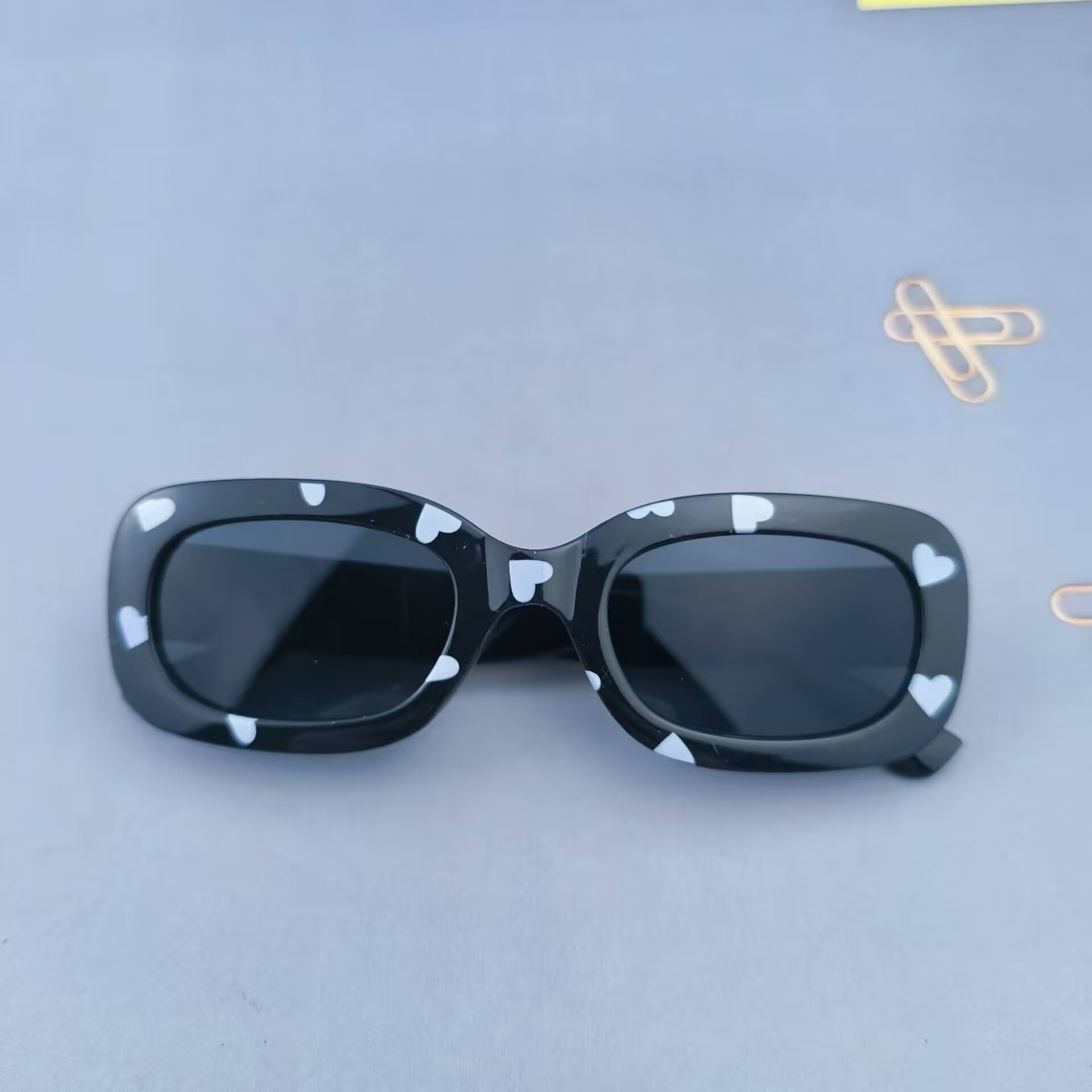 Square Glasses Style Cute Novelty Sweet Heart Shape Ac UV400 Protection Square Full Frame Kids Sunglasses