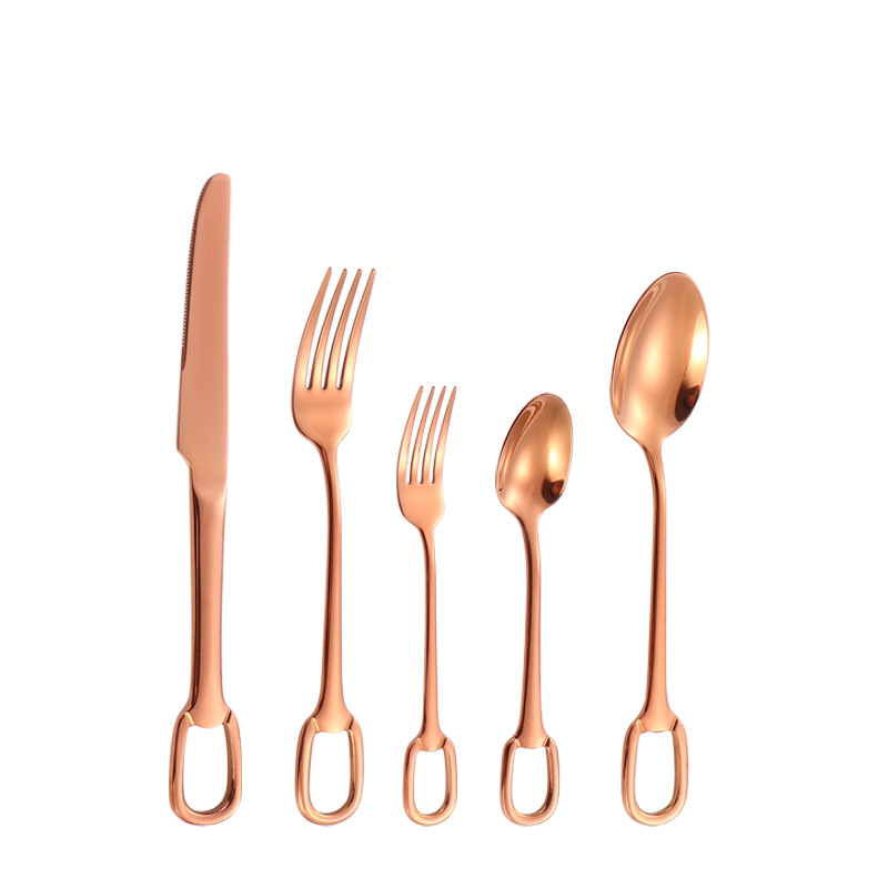 Amazon transfronterizo productos de alto valor facial 304 cubiertos de acero inoxidable 20 / 30 piezas collar hebilla cuchillo y tenedor de cucharas conjuntos