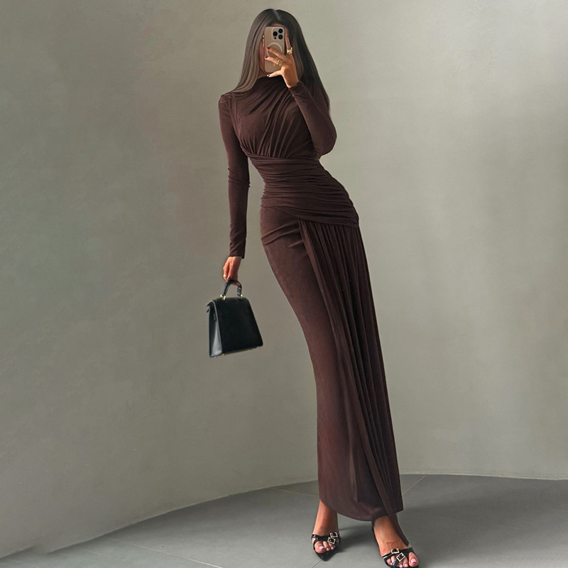 2025 European and American Style Autumn and Winter New Export Fashion Pure Color Round Neck Long-Sleeved Pleated Slim Hip-Hugging Dress
