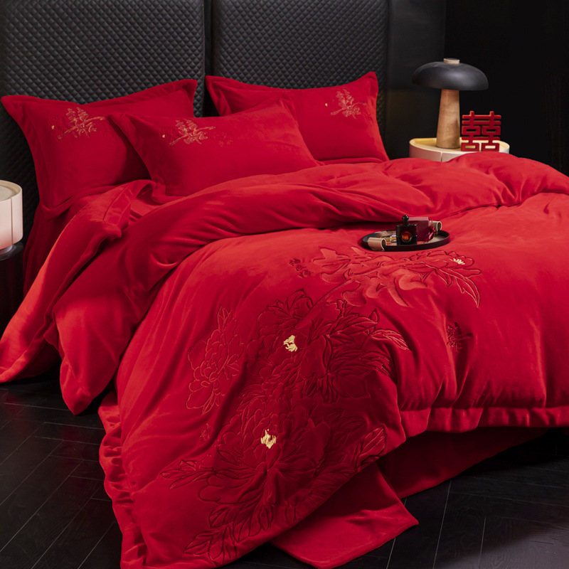 秋冬保暖牛奶绒婚庆刺绣四件套加厚珊瑚绒红色喜庆结婚床品四件套